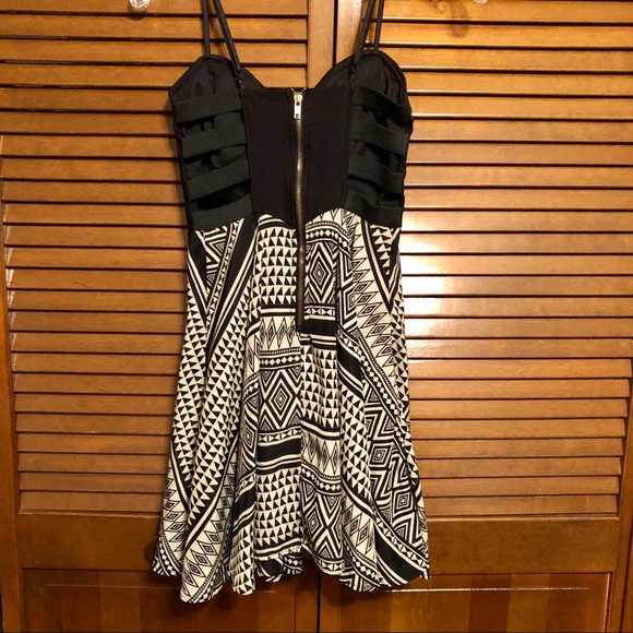 Emerald Sundae Dress size 3 - Picture 3 of 6